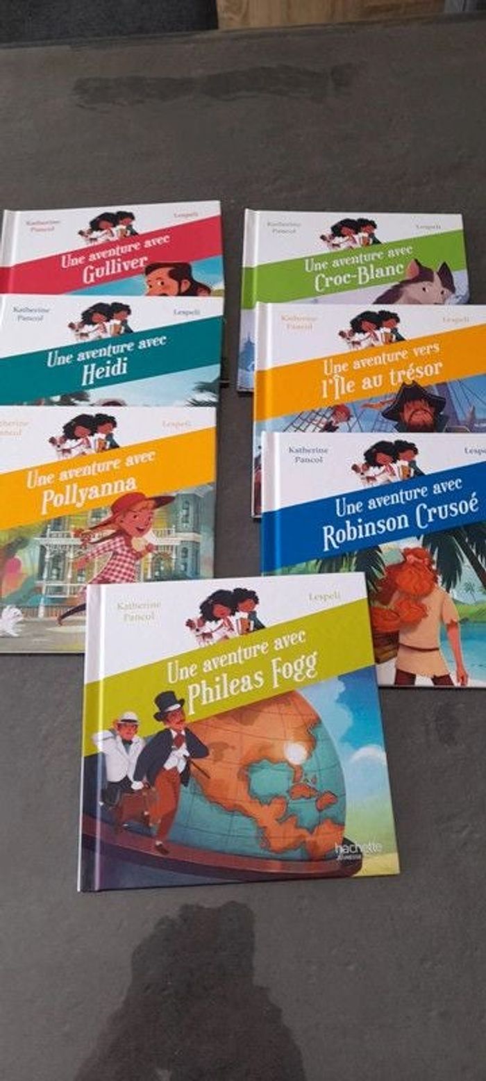 Lot de 7 livres Hachette jeunesse- Au pays des livres