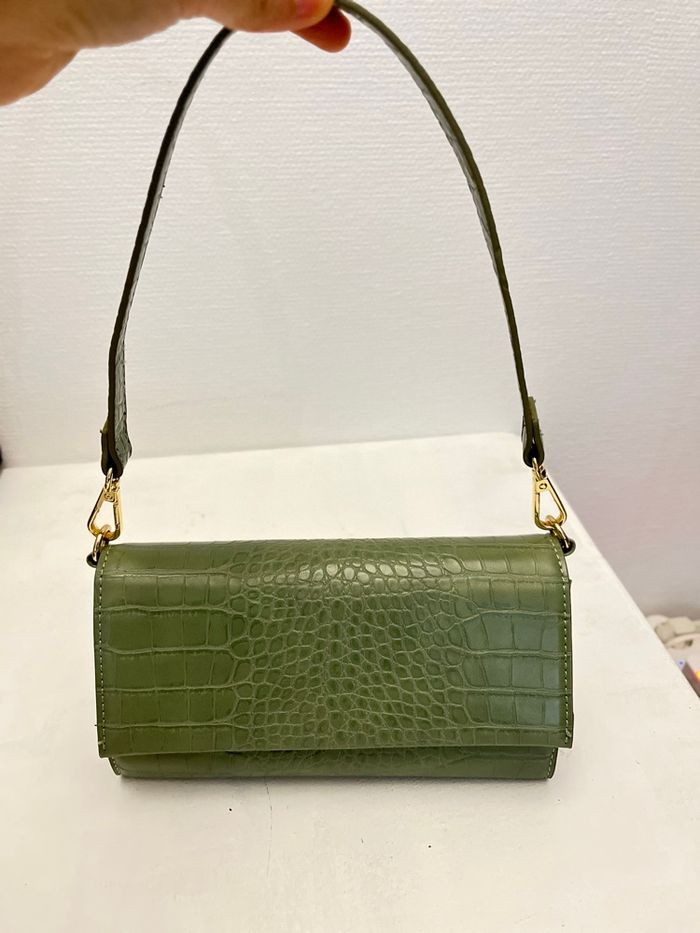Sac à main et aussi bandoulière, marque Bijoux Brigitte - photo numéro 7