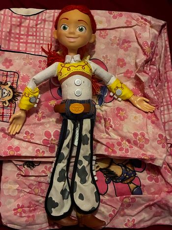 Jessy figurine parlante 