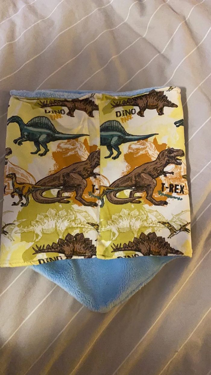 Cache cou ( echarpe) dinosaure - photo numéro 2