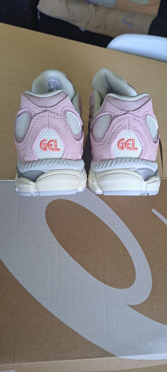 Asics Gel Nyc Cream/Rose Water T40 - photo numéro 3