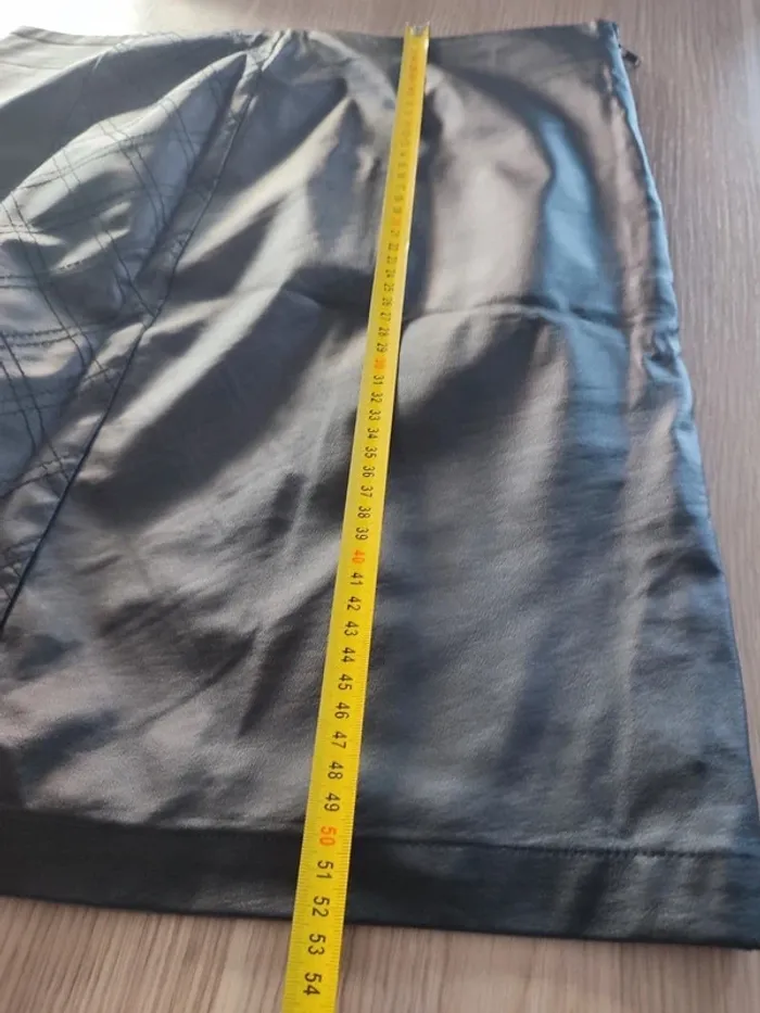 Jupe simili cuir taille 42 - photo numéro 7