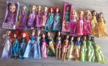 Divers princesses disney barbies