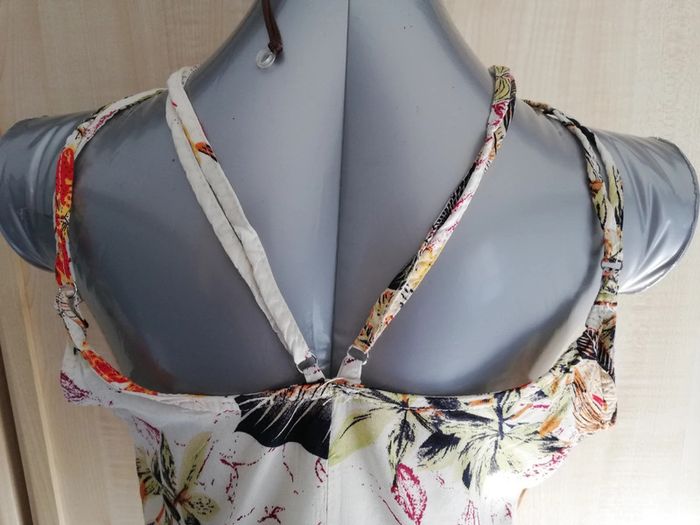 Top court à bretelles fleurie taille 36 - photo numéro 5