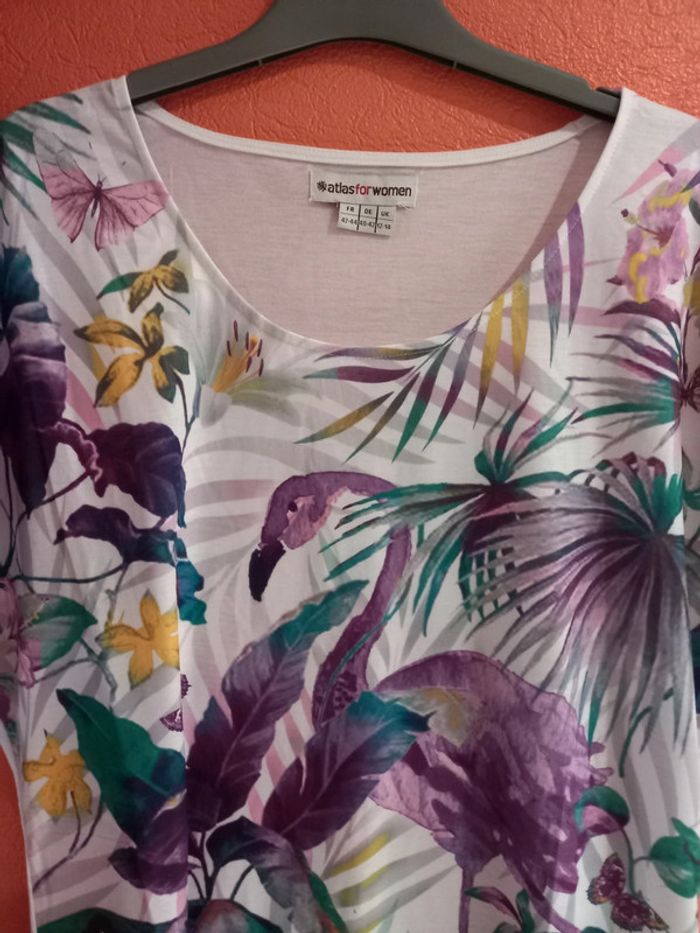 Tee-shirt taille 42/44 - photo numéro 2