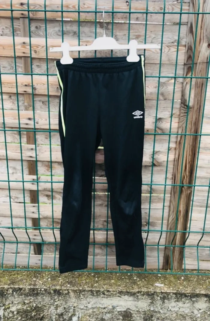 Ensemble sport umbro - photo numéro 2