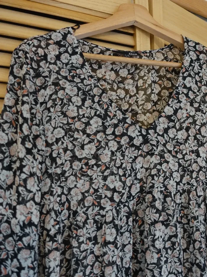 Blouse fleurie - photo numéro 2