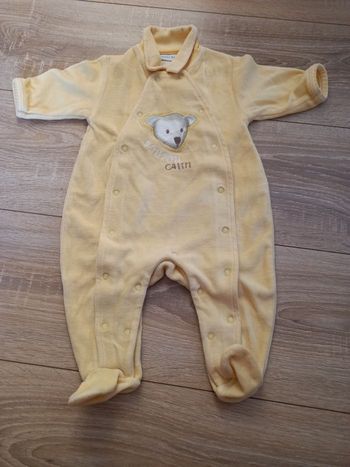 Pyjama jaune marque Kiabi 3 mois