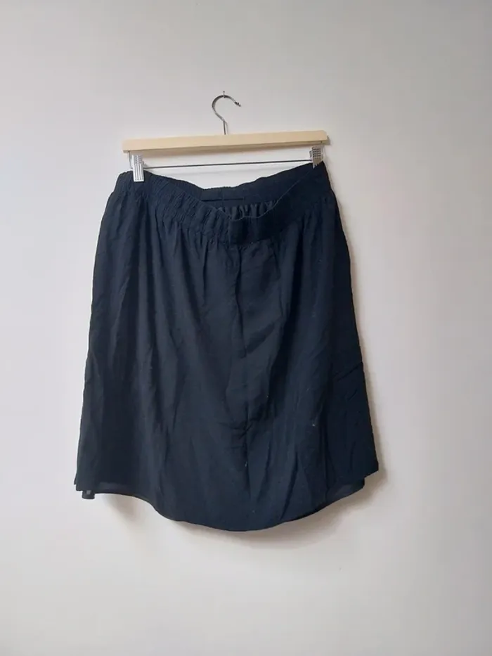 Jupe noire Kiabi 42/44 - photo numéro 2