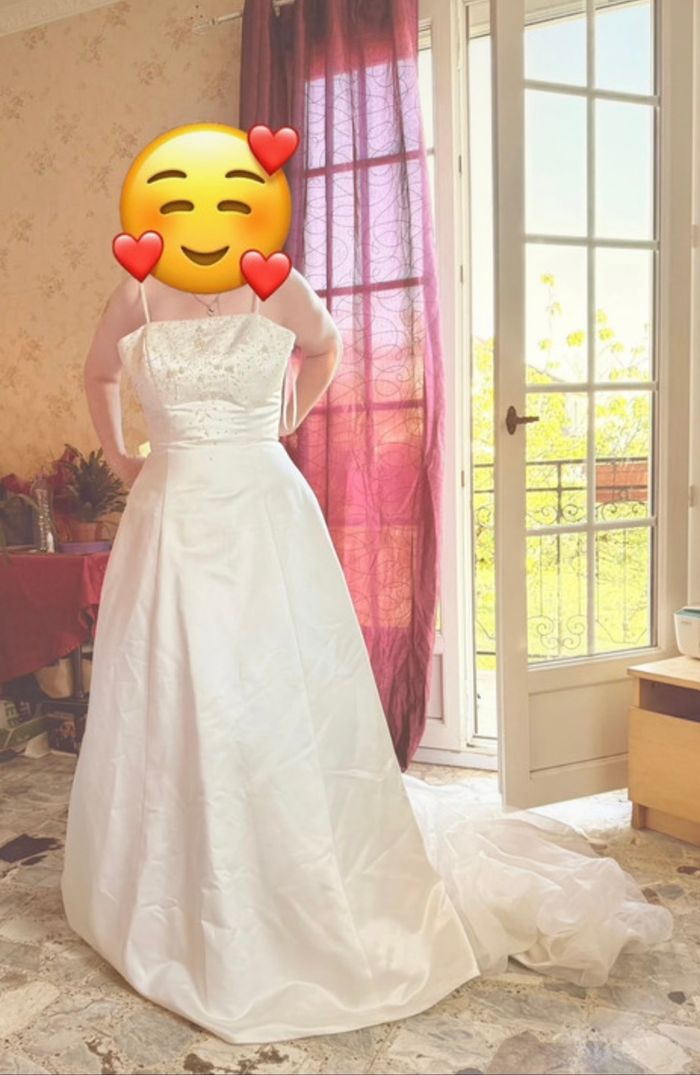 Magnifique robe de mariée en satin ivoire, coupe princesse. XL / 42 / 14 • Très bon état - photo numéro 3