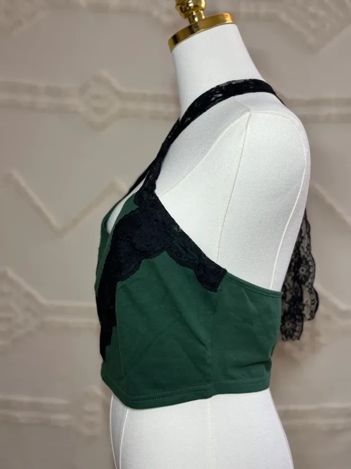 Top court vert sapin à dentelle noire – effet lingerie croisé cou – Romwe M/38 - photo numéro 2