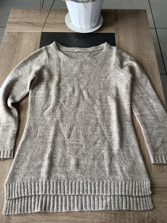 Pull taille 1 longueur 70 cm aisselles à aisselles 44 cm