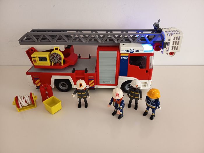 Playmobil camion de pompier - photo numéro 5