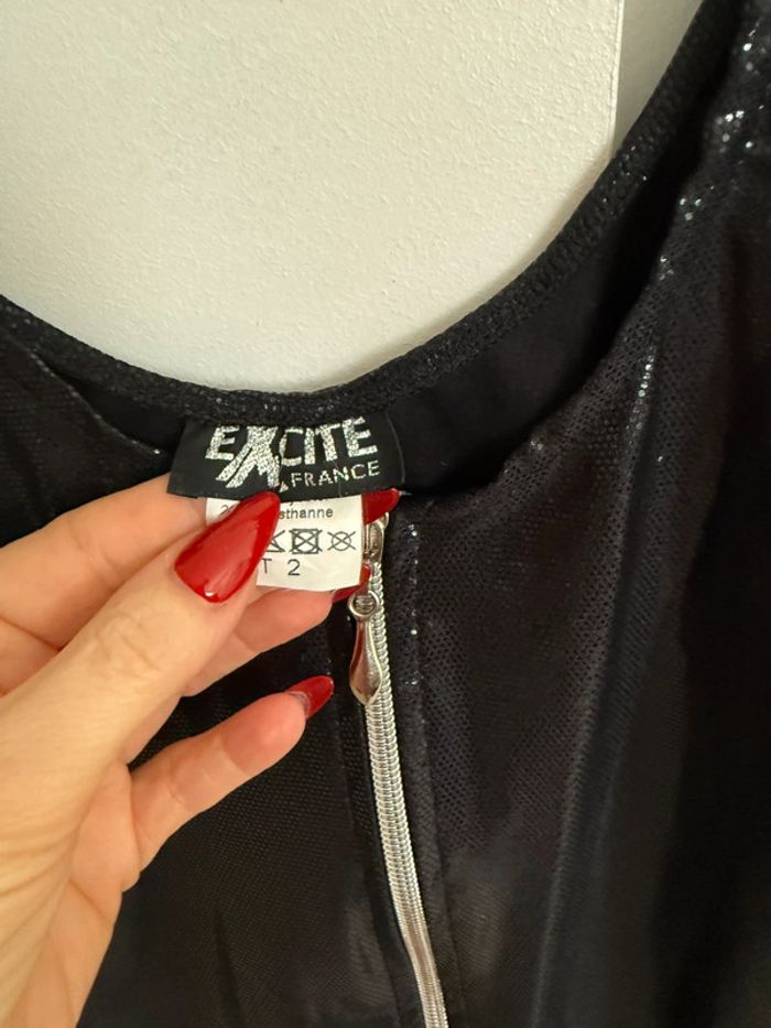 Deux. Robes courtes, moulantes, sexy. - photo numéro 3