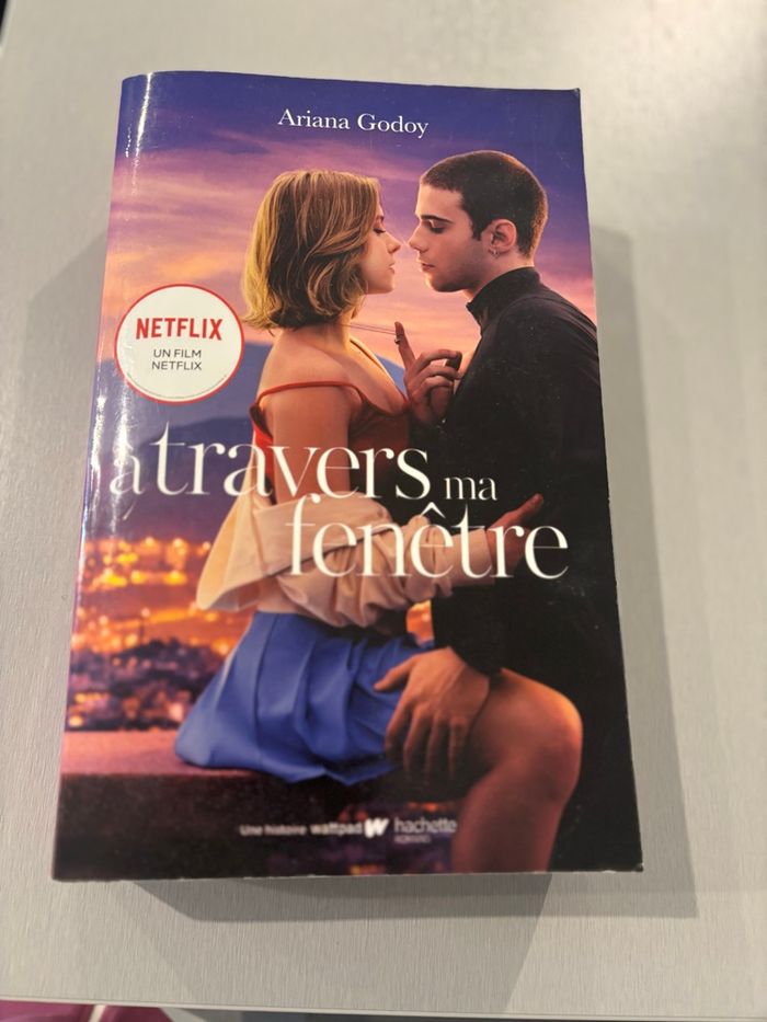 Livre à travers ma fenêtre - photo numéro 1
