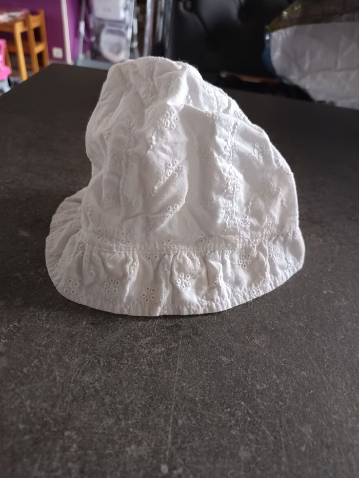 Chapeau broderie 47