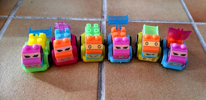 12 petits cadeaux Véhicules - photo numéro 2