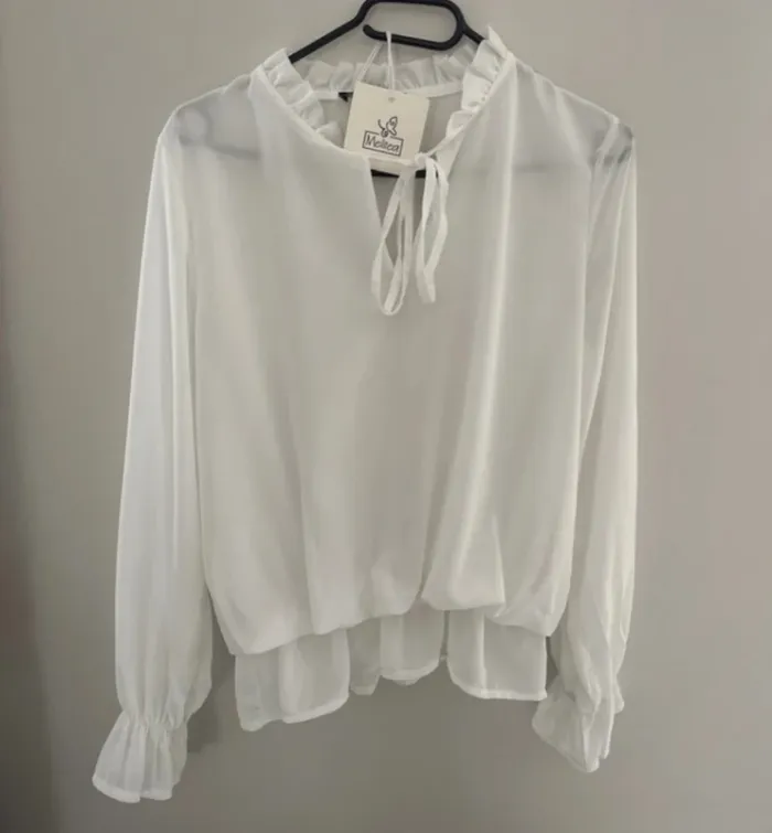 👚 magnifique haut femme - taille unique - neuf avec étiquette - blanc printemps été - photo numéro 2