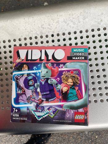 Lego  music video maker