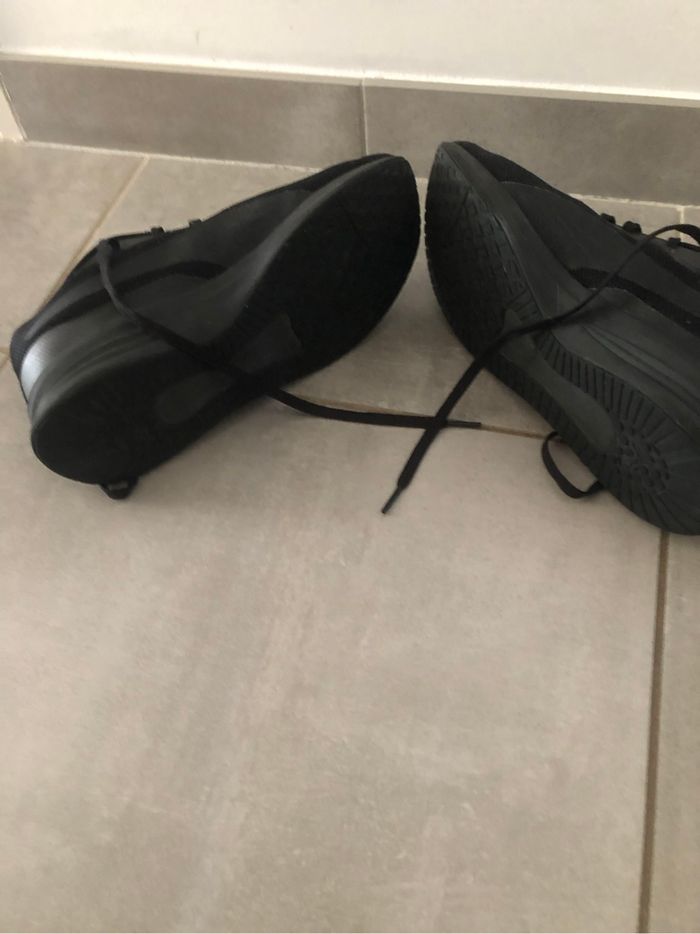 Baskets noires puma taille 43 - photo numéro 3