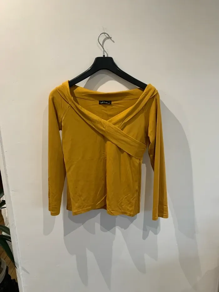Pull décolleté