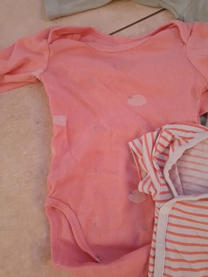 Lot de 4 bodies - photo numéro 5