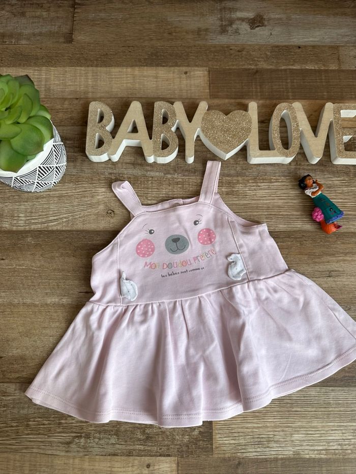 - Robe Absorba        - 3 mois - Très bon état