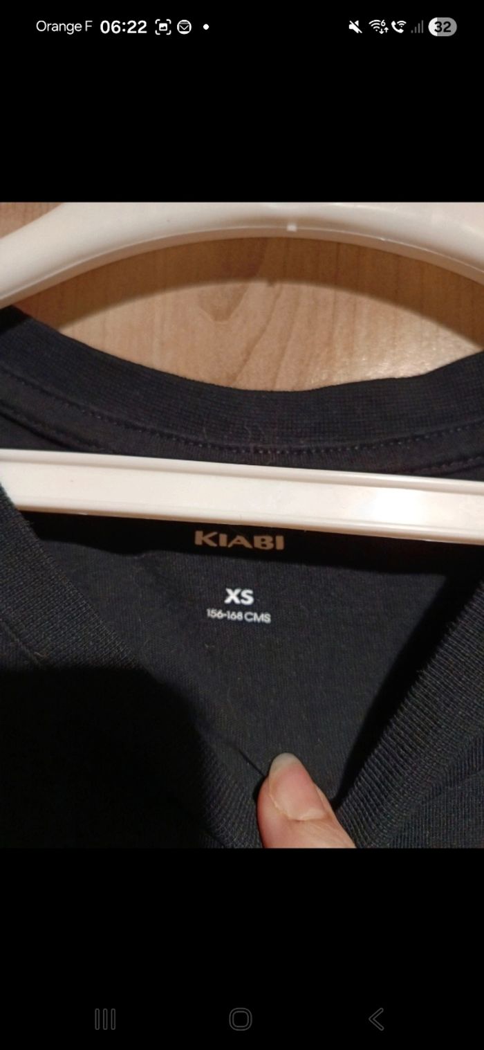 Tee-shirts 14 ans ou XS - photo numéro 3