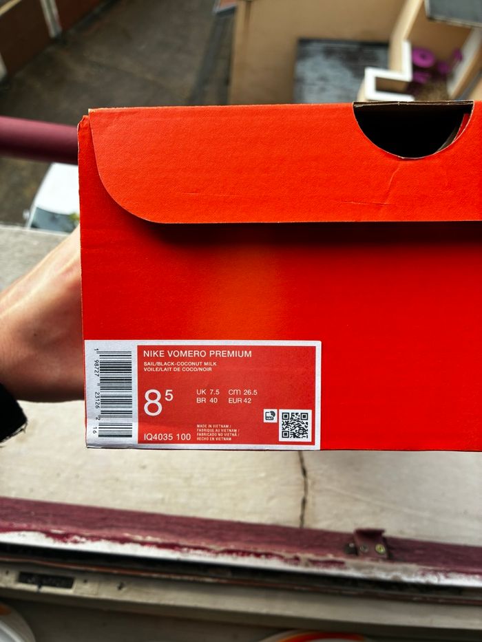 Nike Vomero Premium Sail/Coconut Milk/Total Orange/Black - Taille 42 - Neuves - photo numéro 6