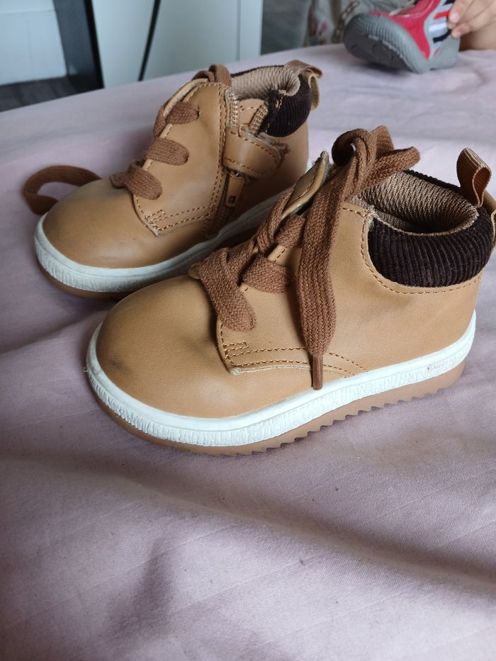 Chaussures bebe le paire à 7€ sauf le chausson 3€ - photo numéro 10