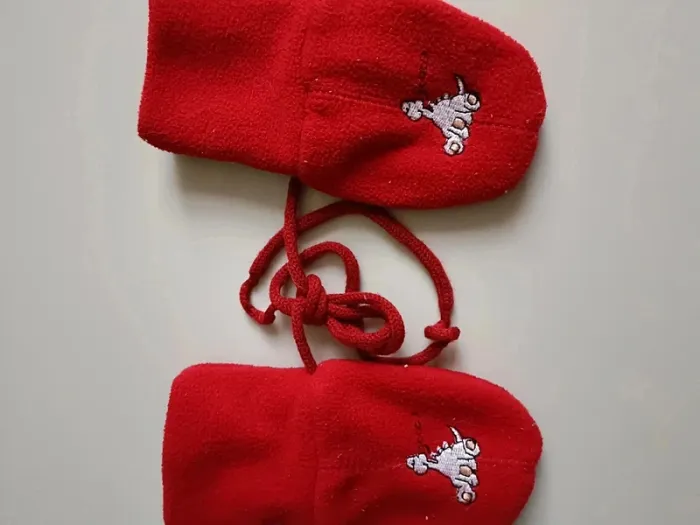 Moufles chaude ,0-1 ans rouge dinosaure avec cordon