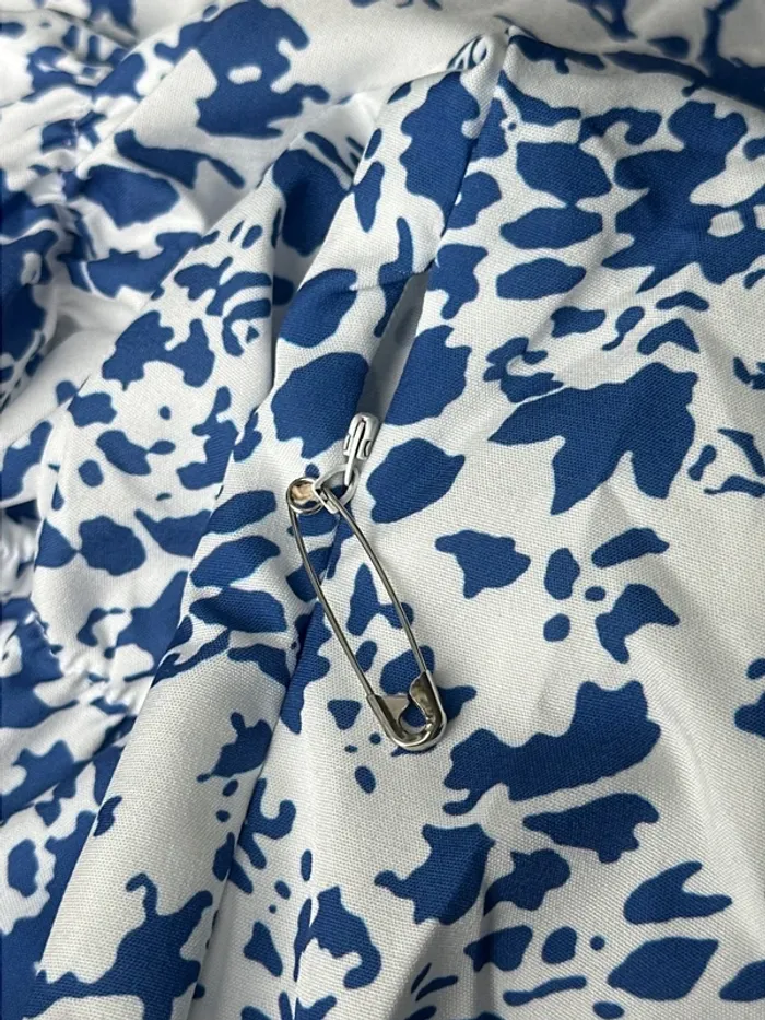Robe d’été légère manches courtes bleu banche fleuri décolleté devant ouvert noeud M/38 - photo numéro 6