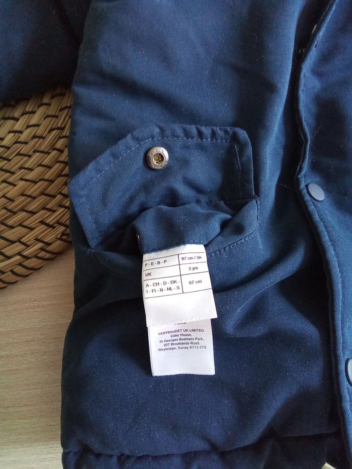 Doudoune réversible kaki/marine avec capuche fourrée Vertbaudet taille 3 ansu - photo numéro 10