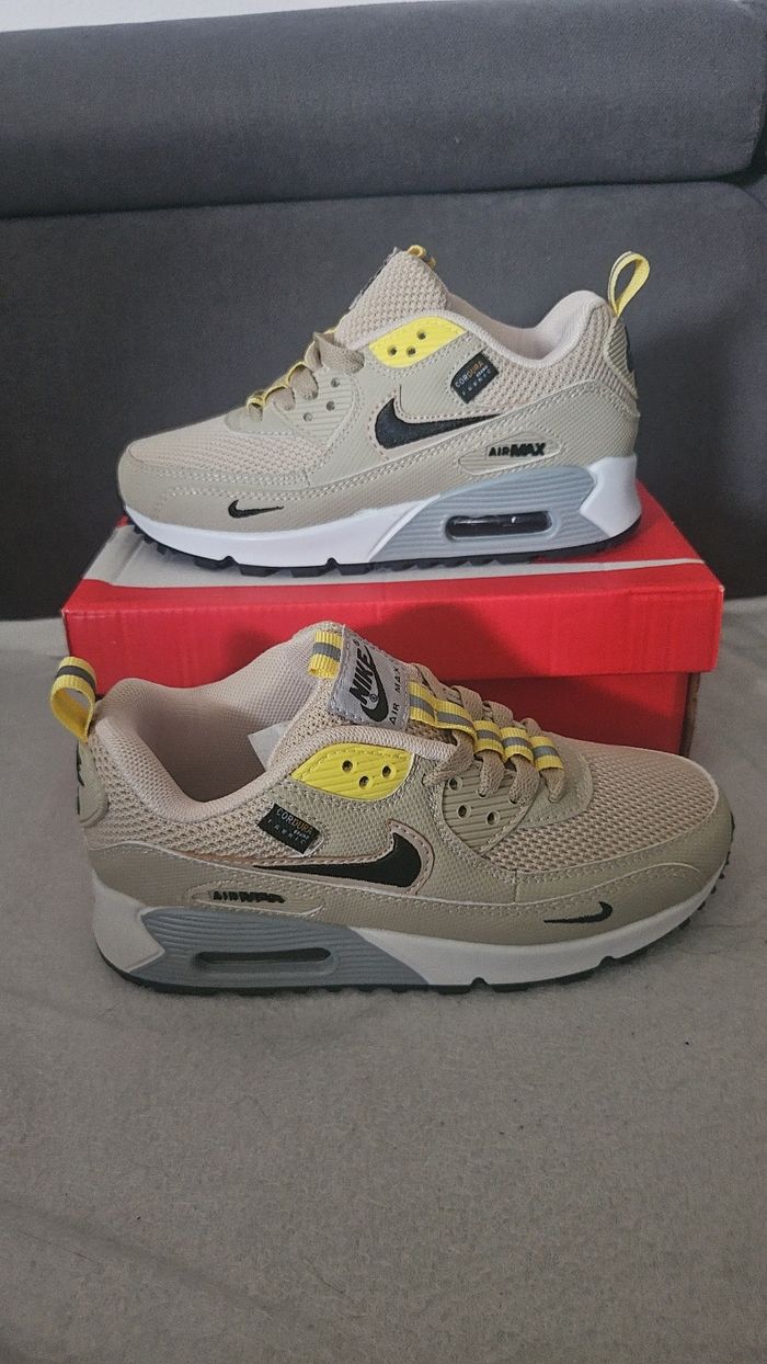 Basket nike enfant neuf