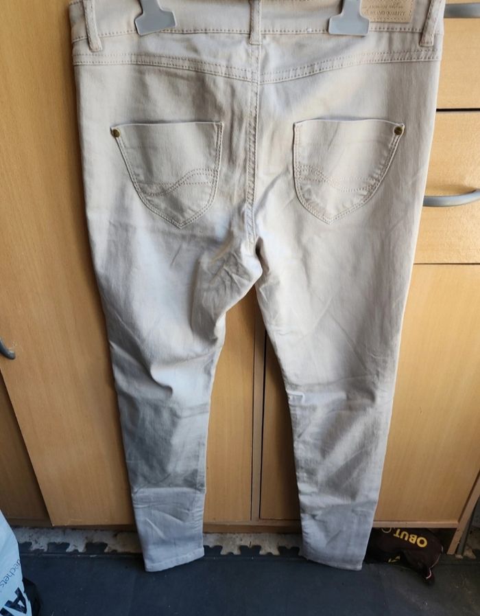 Jean skinny Camaïeu taille 38 neuf - photo numéro 3