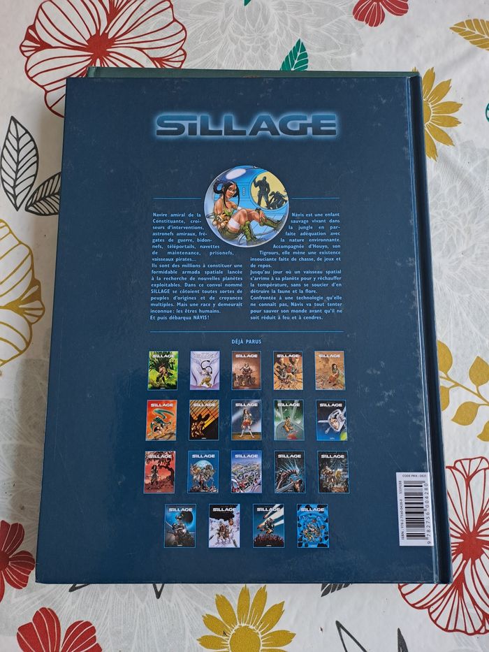 Sillage, tome 1, a feu et a cendres - photo numéro 2