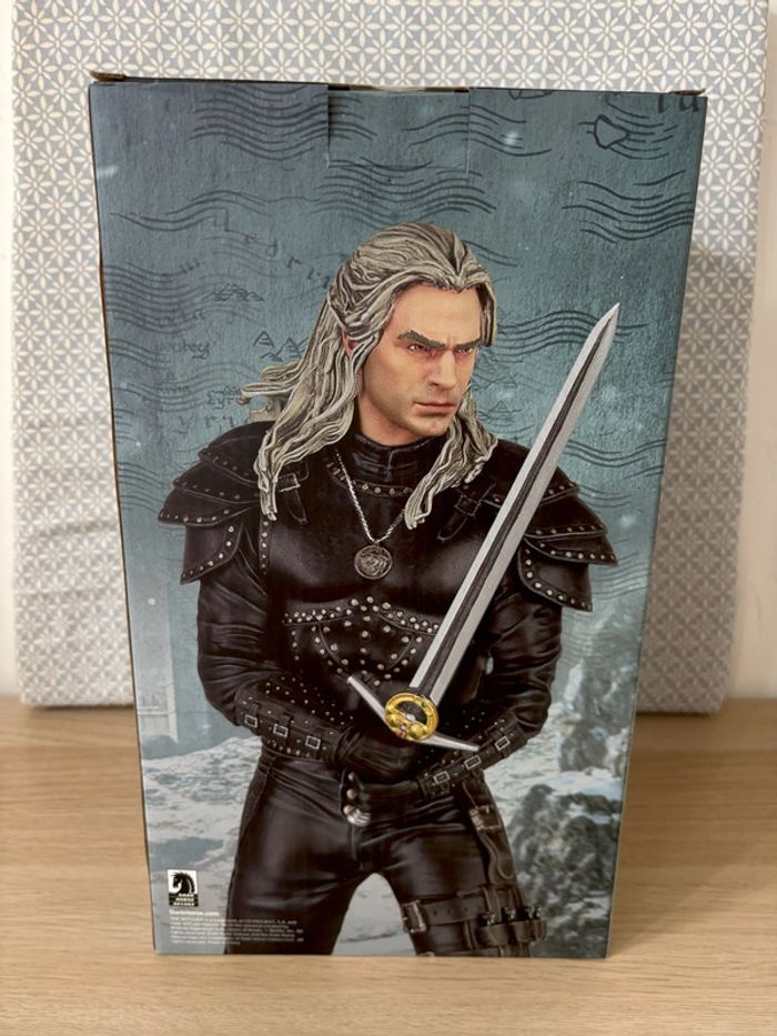 Figurine Geralt "The Witcher" By Netflix 24cm - photo numéro 3
