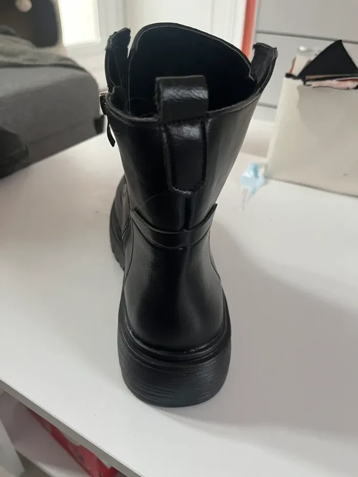 Bottine noir neuve - photo numéro 4