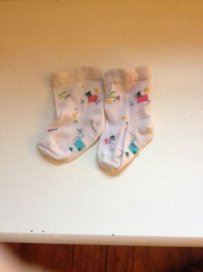 Une paire de chaussettes imprimés pour bébé