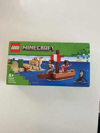 Lego minecraft le voyage du bateau pirate 21259