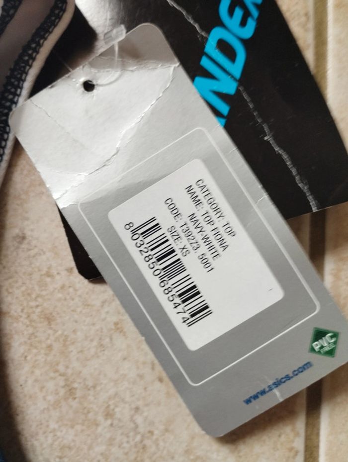 Brassière de sport Asics neuve - photo numéro 3