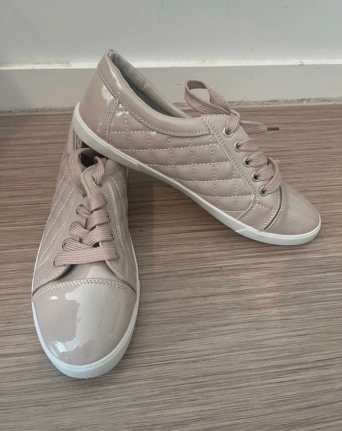 Baskets roses La Halle neuves