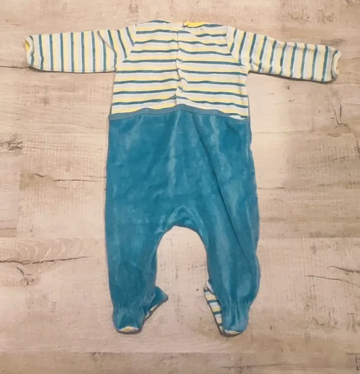 Lot de 4 pyjamas velours en excellent état - garçon - 9 mois - photo numéro 4