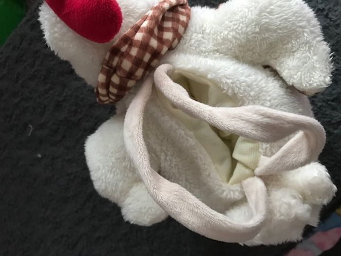 Peluche sac poule pour y cacher des oeufs de Paques - photo numéro 3