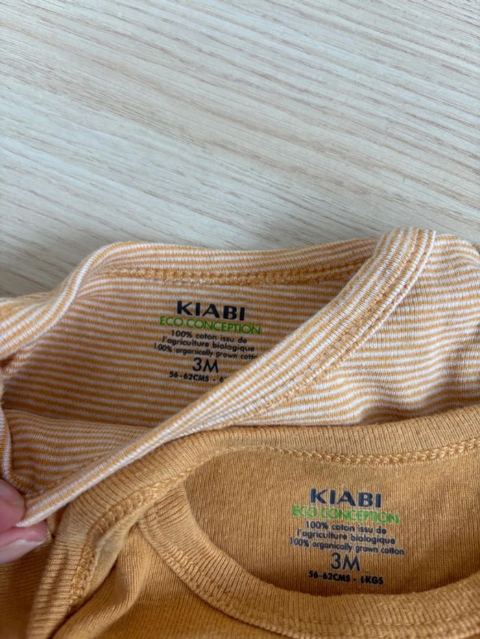 Lot 4 bodies manches longues taille 3 mois - photo numéro 3