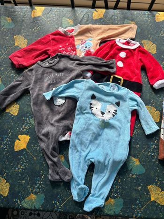 Lot vêtements bébé garçon hiver 6 mois - photo numéro 2