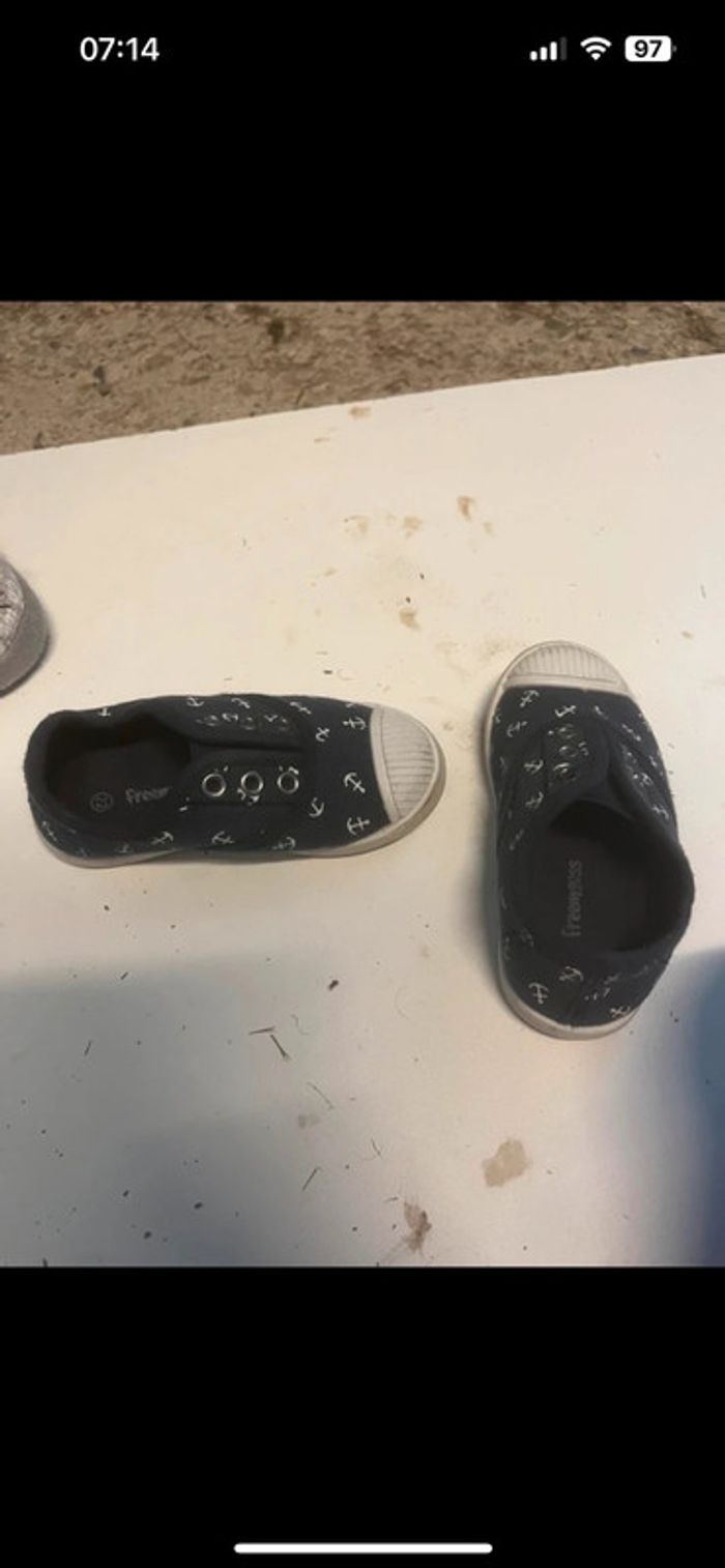 Chaussure fine taille 22