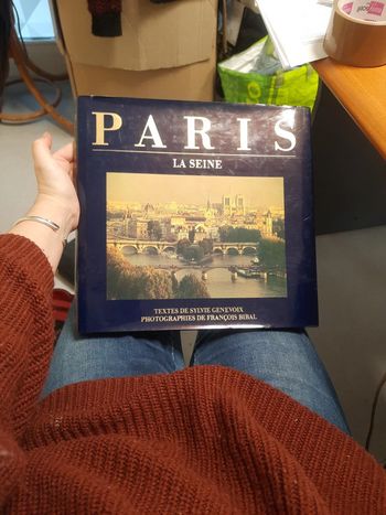 Paris la Seine très gros livre