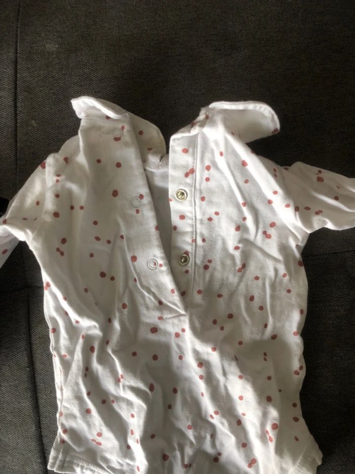 Salopette short avec body fille 6M TB état - photo numéro 9