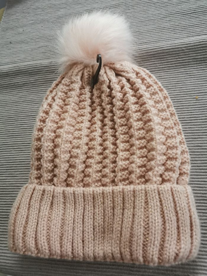 Bonnet vieux  rose pompon